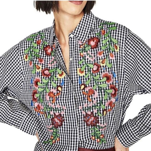 Zara Gingham Plaid Embroidered Black/White Button-Down Top - Picture 6 of 6